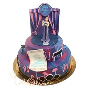 Праздничный торт певице на день рождения №844 фотография