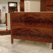 Эксклюзивная деревянная мебель из махагона