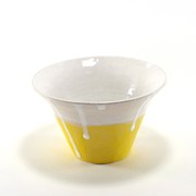 Керамическая посуда. Дизайнерская пиала ручной раб фотография