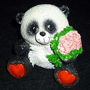 Сувенир Мишка (панда) с букетом 10см фотография