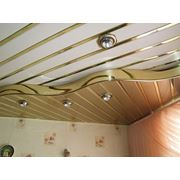 Реечные алюминиевые потолки фото