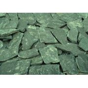 Болгарский камень темно-зеленый природной формы