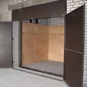 Грузовые подъемники (грузовые лифты) различной степени сложности, назначения, конфигурации и дизайна фото