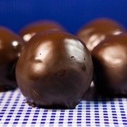 Шоколадно-бисквитные шарики фото