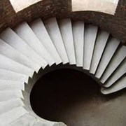 Лестница винтовая бетонная  фото