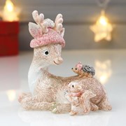 Сувенир полистоун “Маленький оленёнок с белочкой и ёжиком“ блеск розовый 10,5х10,3х6,3 см фото
