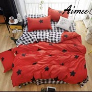 Комплект постельного белья Евро из сатина “Aimee“ Красный с черными звездочками и черно-белый в клетку фотография