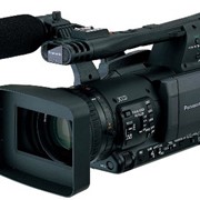 Видеокамера цифровая PANASONIC AG-HMC154ER фото