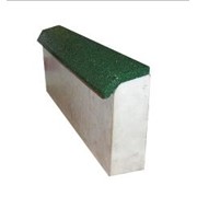 Накладка из резиновой крошки на бетонный бордюр фото