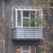 Балкон з прозорим дахом фото