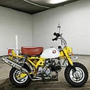 Мопед мокик Honda Monkey рама Z50J гв 1974 Minibike тюнинг задний багажник пробег 8 т.км белый желтый фотография