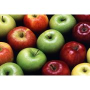 Яблоки осенние фотография