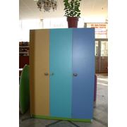 Детская мебель(из разноцветного ламината) фото