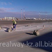 Капитальный ремонт подъездной дороги и перронов аэропорта фото