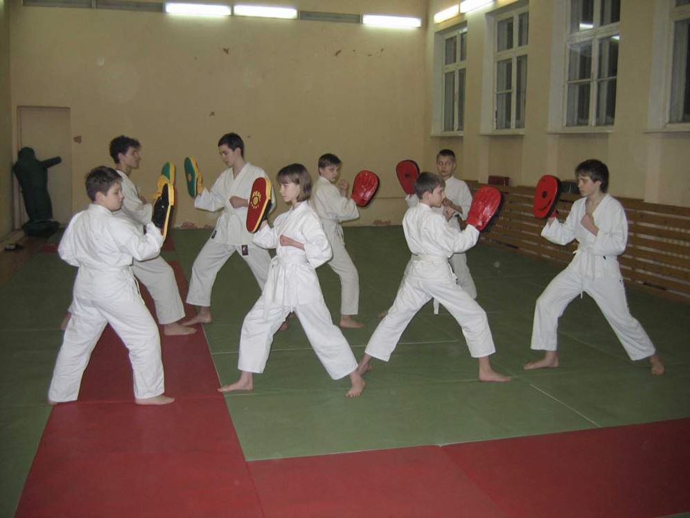 Групповые занятия каратэ