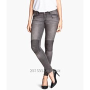 Серые байкерские джинсы скинни h&m skinny low ankle jeans фото