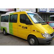 Реклама на мини-автобусах и такси фото