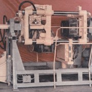 Машины модели 29113 для изготовления оболочковых стержней из плакированной песчано-смоляной смеси пескодувно-гравитационным способом надува в нагреваемые стержневые ящики с вертикальным разъемом фото