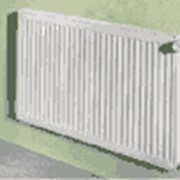 Стальные панельные радиаторы KORADO RADIK KLASIK с профилированной передней панелью и боковым подключением к системе отопления. фото