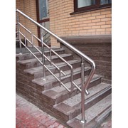 Лестница из нержавеющей стали. фото
