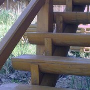 Ступени для лестниц деревянные. фото