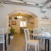 Продажа б.у. мебели для кафе ресторанов в стиле Прованс Киев фото