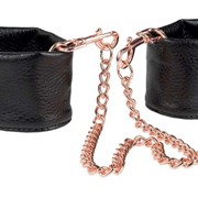 Черные мягкие наручники Entice French Cuffs с цепью фото