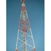 Башни и мачты мобильной связи различных конструкций (трех-, четырехгранные, из уголка, трубных элементов, прутковые и т.п.) и высотой от 12м до 75м фото