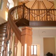 Уникальные дорогие лестницы для элитных домов фото
