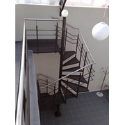 Лестницы из металлокаркаса фото