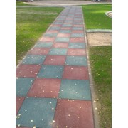 Резиновая плитка (тротуарная плитка) фото