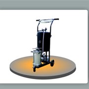 Установка масляной доливки вводов УВД-4 предназначена для доливки высоковольтных маслонаполненных герметических вводов дегазированным трансформаторным маслом фото