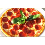Доставка пиццы - Пепперони (ф) фотография