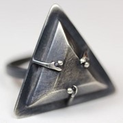 Серебряное кольцо “Ведьмин треугольник“ от WickerRing фотография