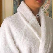 Махровый халат для отелей фото
