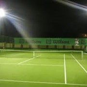 Освещение теннисных кортов и спортивных площадок фотография