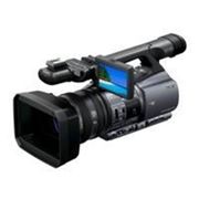 Цифровая видеокамера Sony DCR-VX2200E фотография