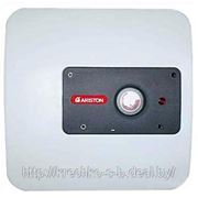 Электрический накопительный водонагреватель Ariston SG 10 UR фотография