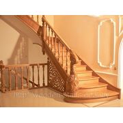 Лестницы деревянные фотография