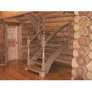 Деревянные лестницы с ковкой фото