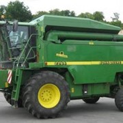 Зерноуборочный комбайн John Deere 2264HM фотография