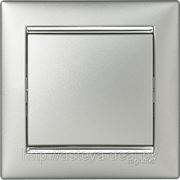 Legrand серия Valena цвет алюминий/серебряный штрих фотография