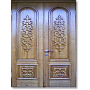 Двери деревянные межкомнатные из массива под старину фотография