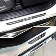 Накладки на пороги Mazda CX-5 2017-наст. время (лист зеркальный надпись CX-5) фото
