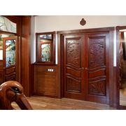 Двери деревянные резные из массива фото