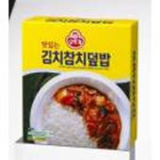 Готовый к употреблению обед: вареный рис Оттоги в соусе с тунцом и кимчи фото