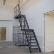Лестницы из черного метала под заказ фото
