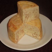 Напівтвердий сир “Томатний“ домашнього виробництва фото