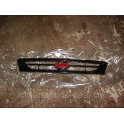 Решетка радиатора с символикой Kia Sephia 97 фото