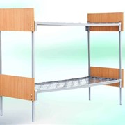 Кровать металлическая двухъярусная с деревянными спинками фото